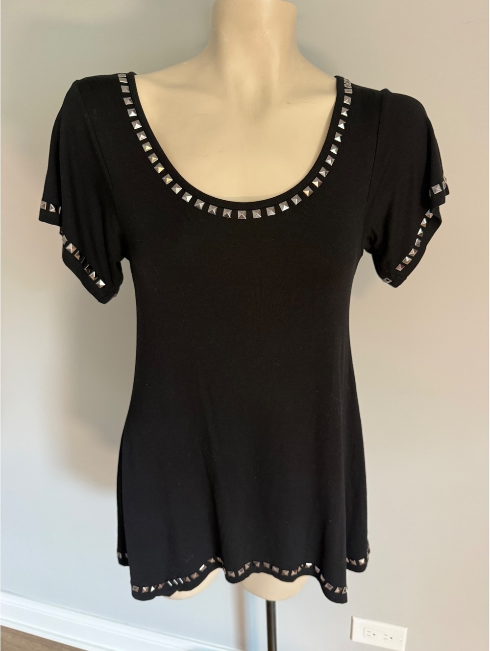 International Concepts Black Rayon Spandex Scoop Neck Top with Studded‎ Trim XS